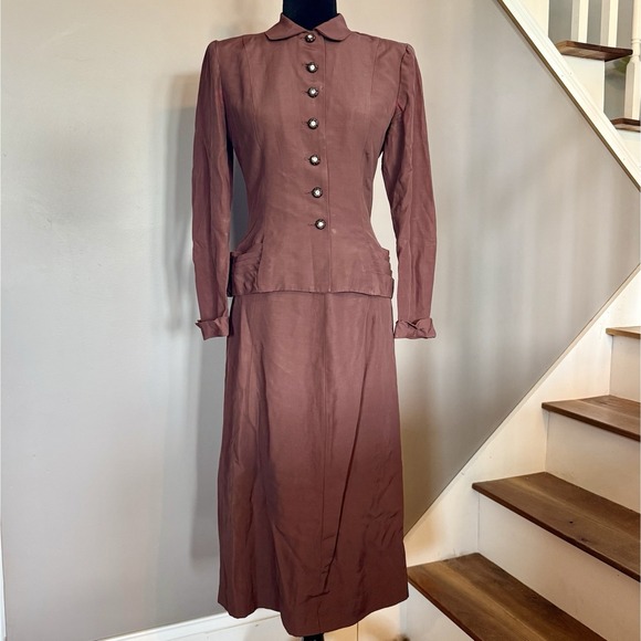 Bea Young Junior Dresses & Skirts - 2pc VTG 40s MCM Brown Crepe Suit Rhinestone‎ Button Jacket A-Line Skirt Women S